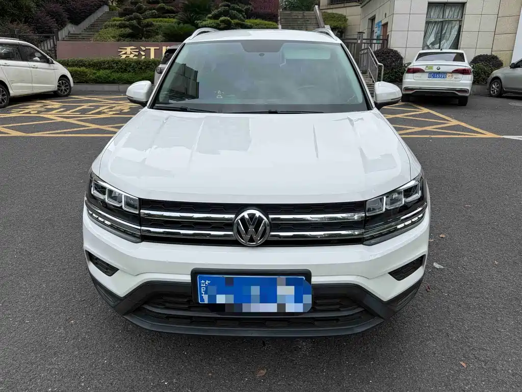 Volkswagen Tharu 2020