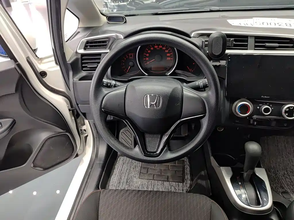 Honda Fit 2019 — фото 17