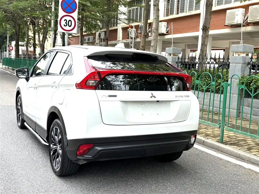 Mitsubishi Eclipse Cross 2019 — фото 9