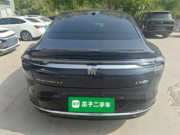 Buick Zhijing L7 2025