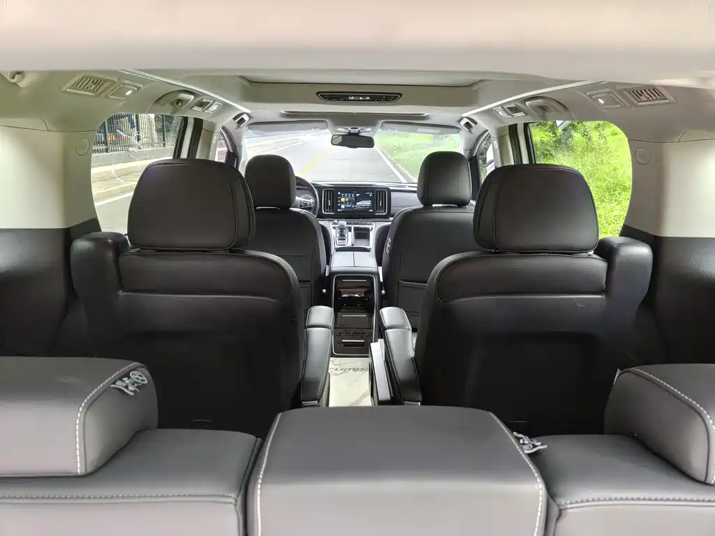 GAC Motor Trumpchi M8 2022 — фото 13
