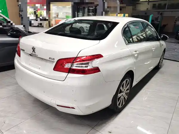Peugeot 408 2015