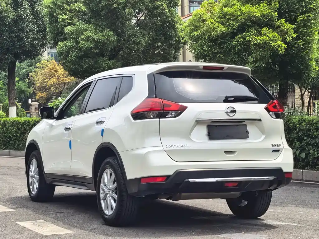 Nissan X-Trail 2017 — фото 15