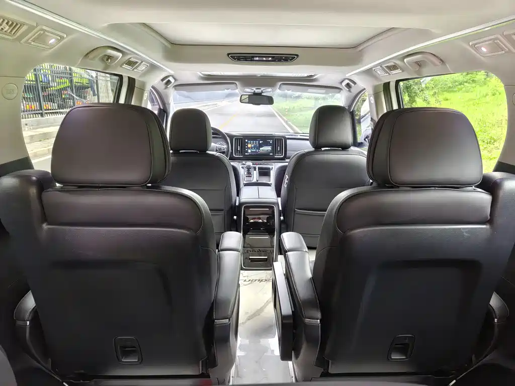 GAC Motor Trumpchi M8 2022 — фото 14