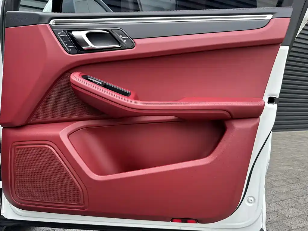 Porsche Macan 2024 — фото 13