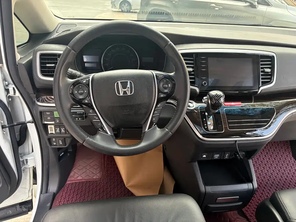 Honda Odyssey 2021 — фото 17