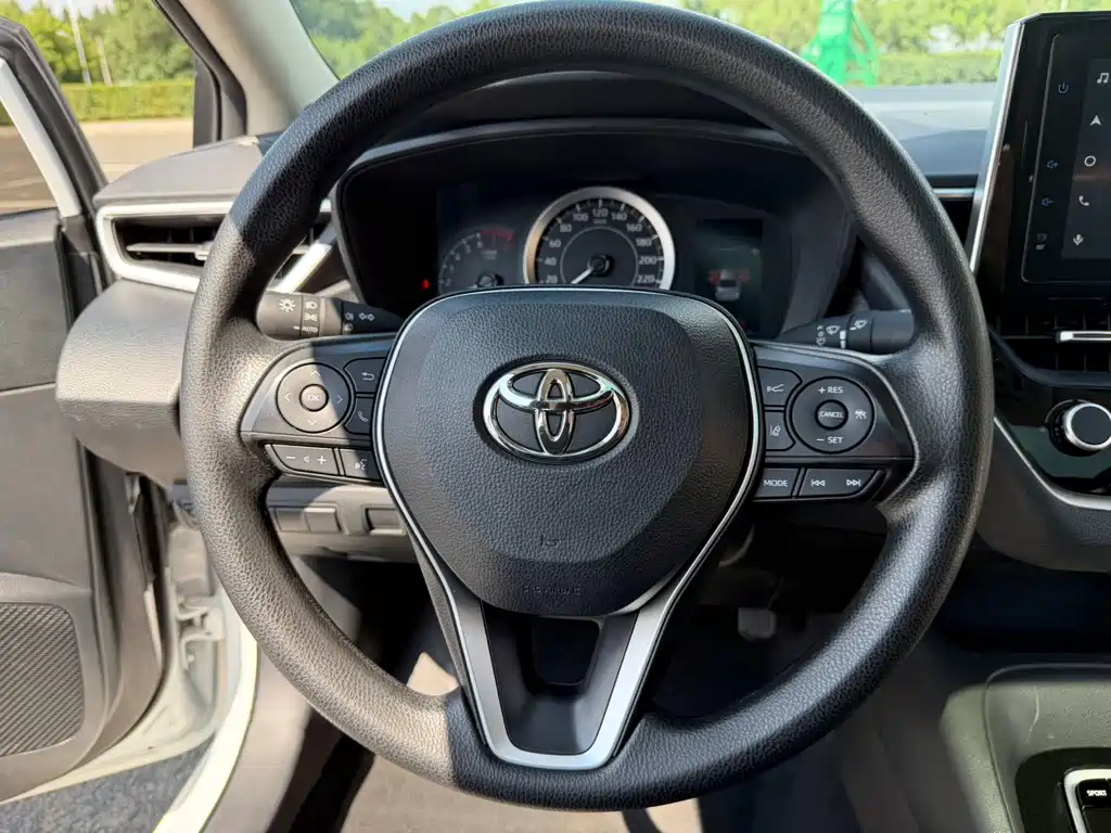 Toyota Corolla 2022 — фото 11