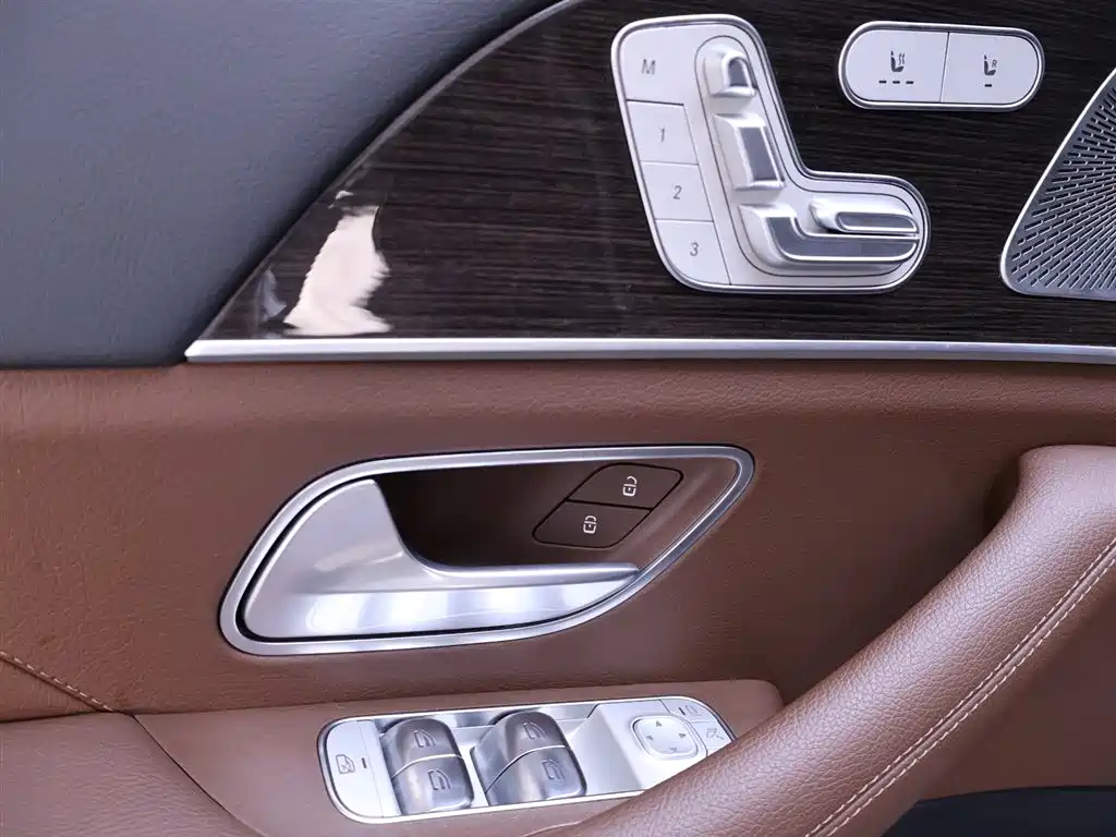 Mercedes-Benz GLE 2025 — фото 17