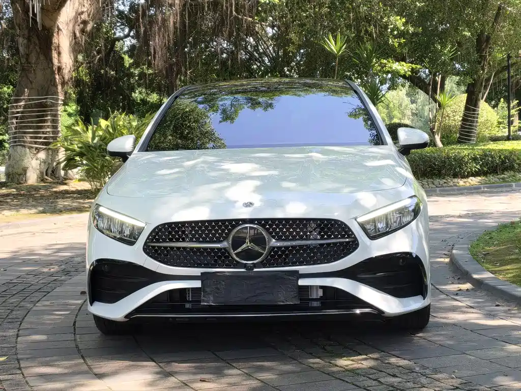 Mercedes-Benz A-Class 2025 — фото 3