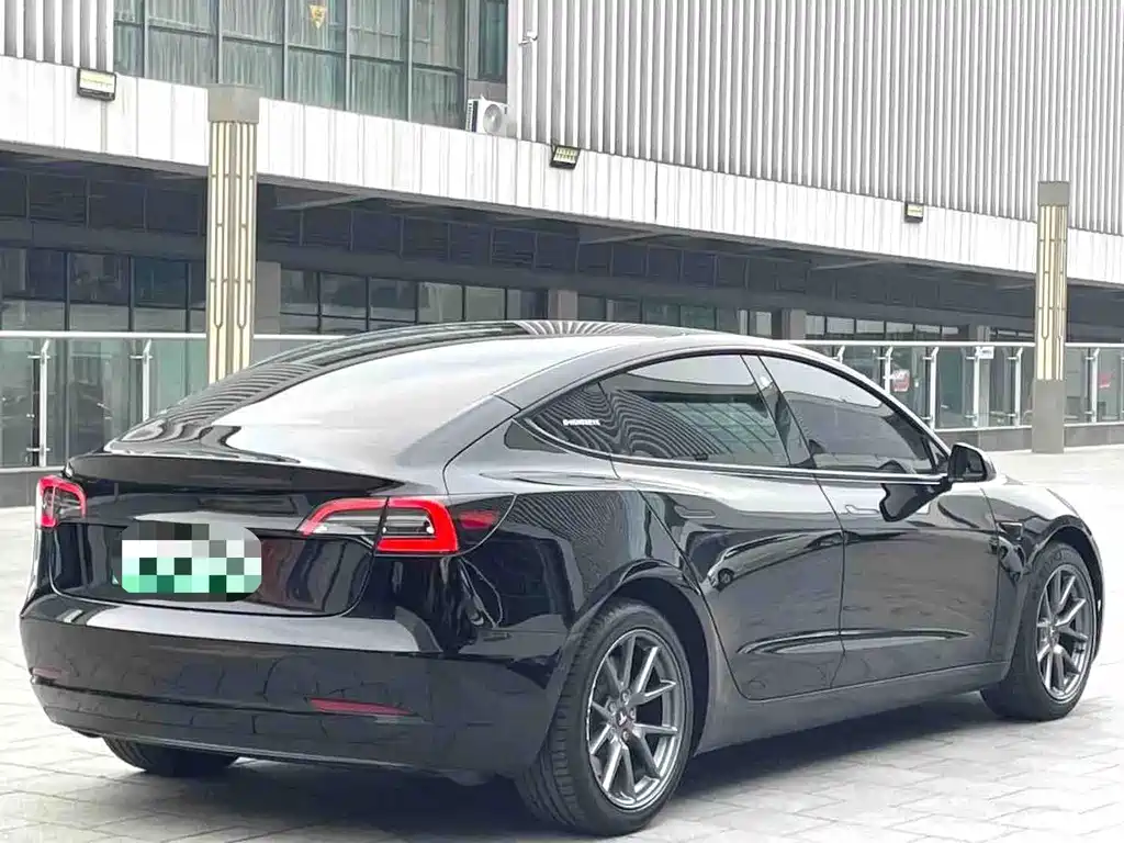 Tesla Model 3 2023 — фото 6