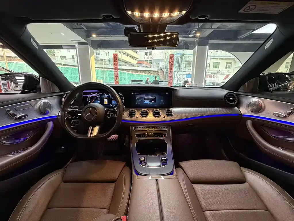 Mercedes-Benz E-Class 2023 — фото 11