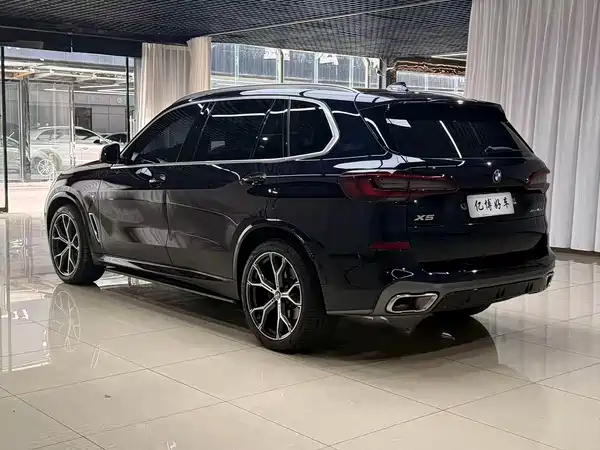 BMW X5 2023