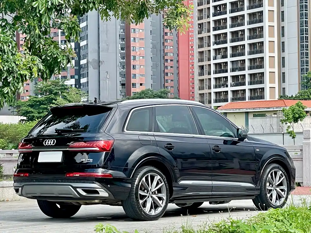 Audi Q7 2021