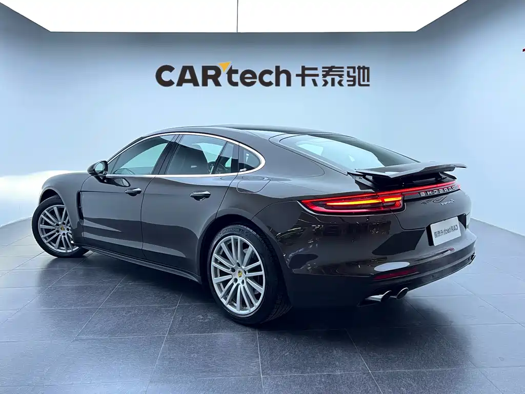 Porsche Panamera 2018 — фото 7