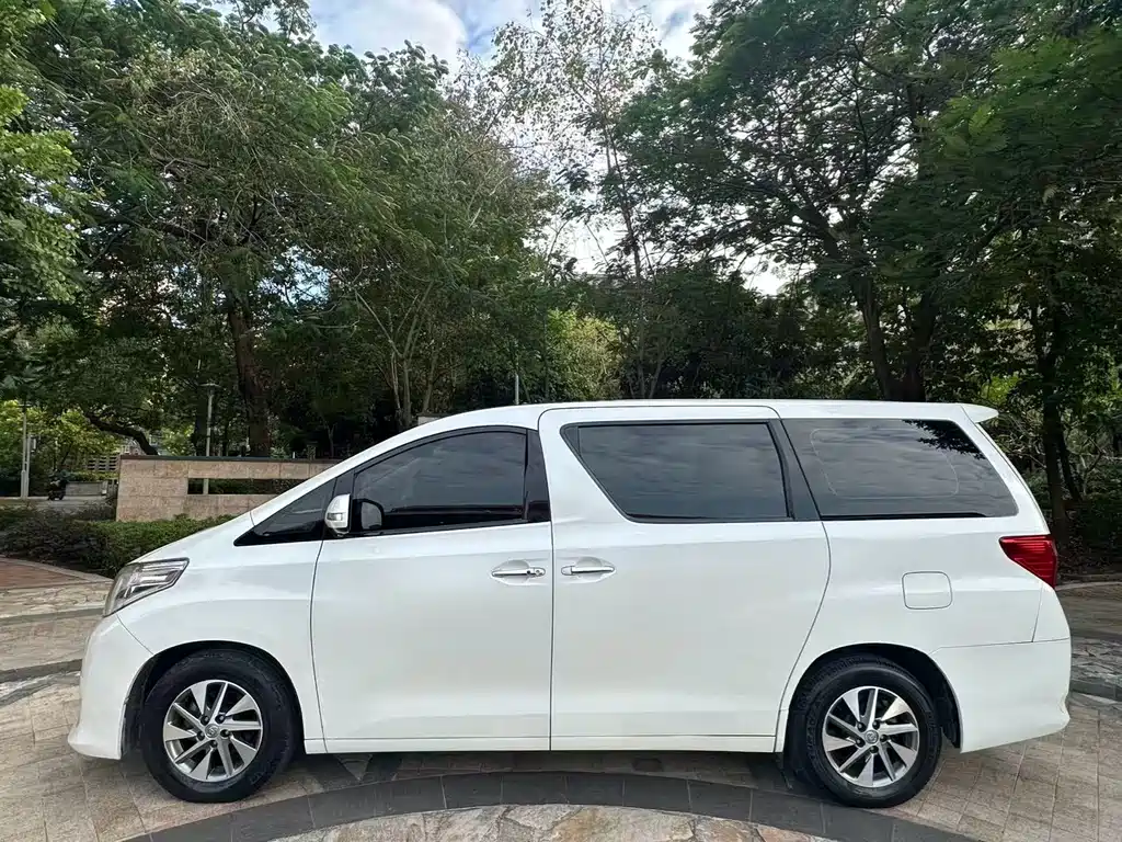 Toyota Alphard 2014 — фото 4