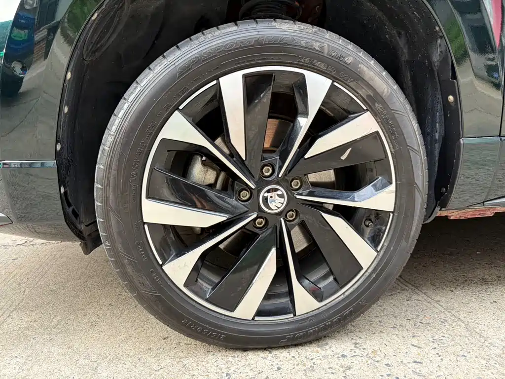 Skoda Karoq 2022 — фото 23