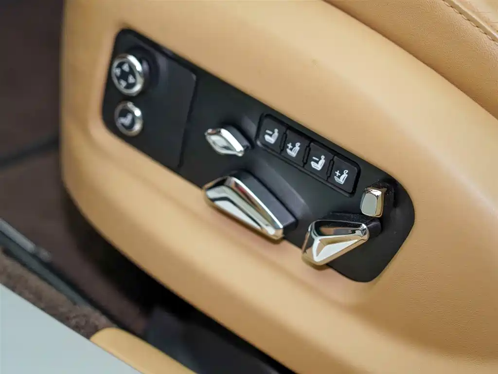 Bentley Flying Spur 2022 — фото 11