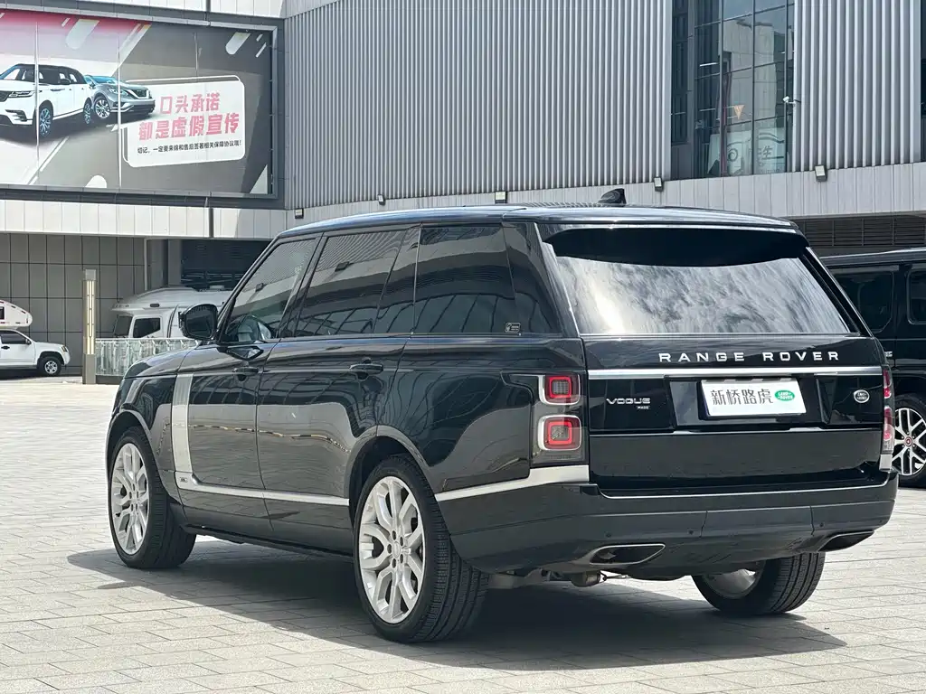 Land Rover Range Rover 2022 — фото 13