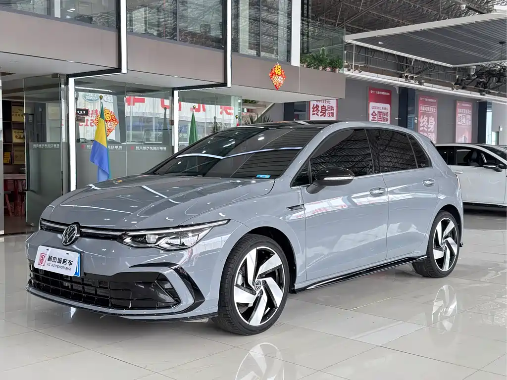 Volkswagen Golf 2021