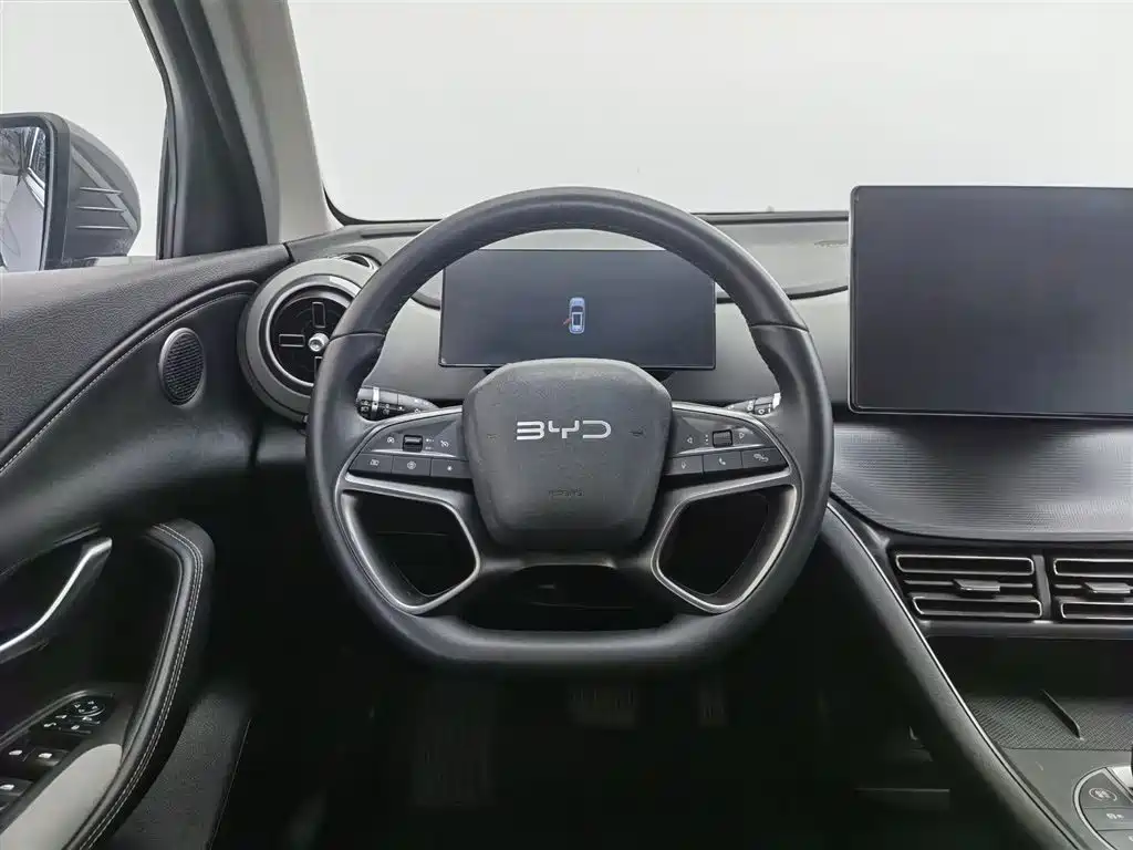 BYD Seal 05 DM-i 2025 — фото 11