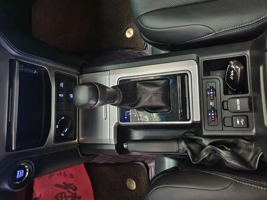 Toyota Prado 2020 — фото 10
