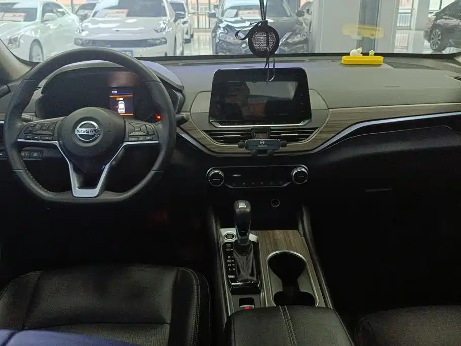 Nissan Teana 2021 — фото 12