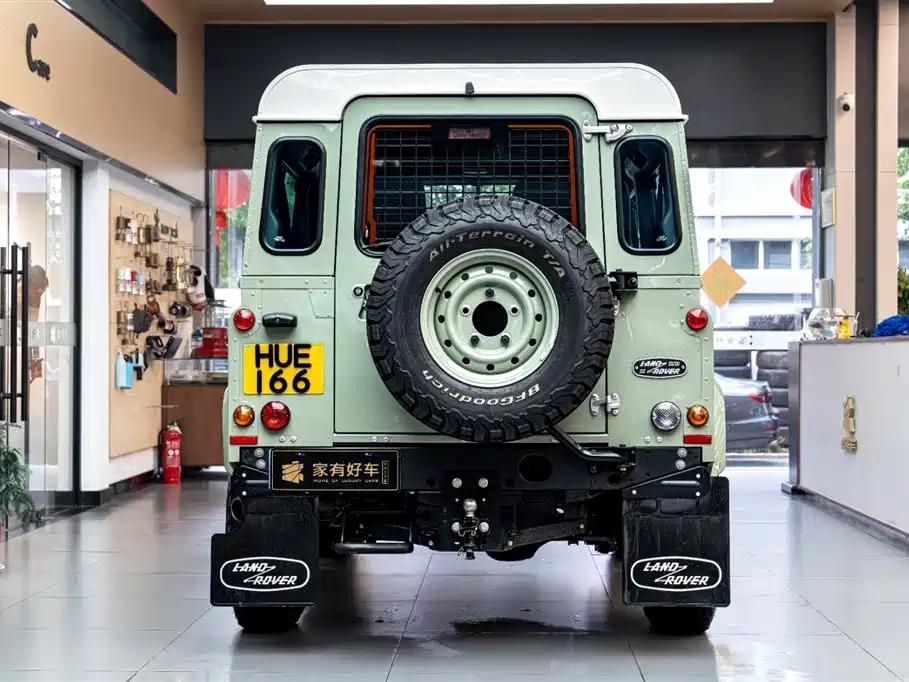 Land Rover Defender 2017 — фото 5