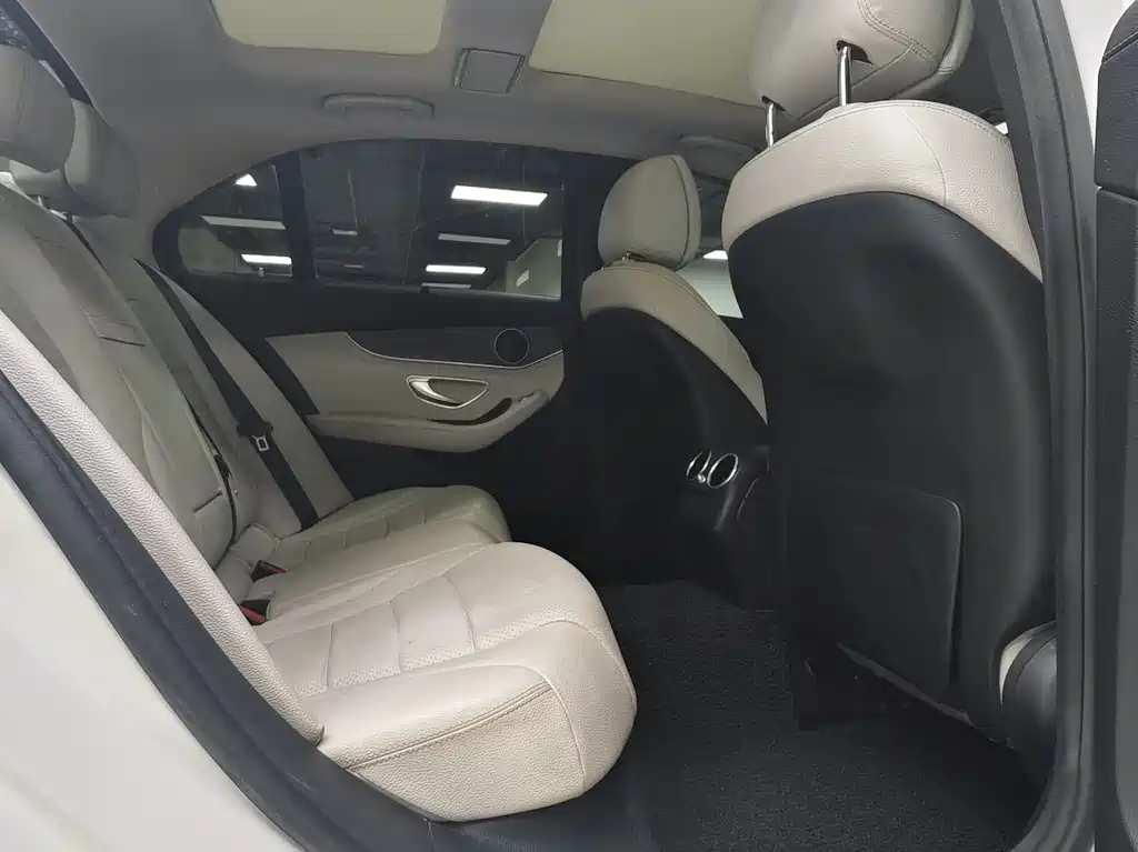 Mercedes-Benz C-Class 2015 — фото 11