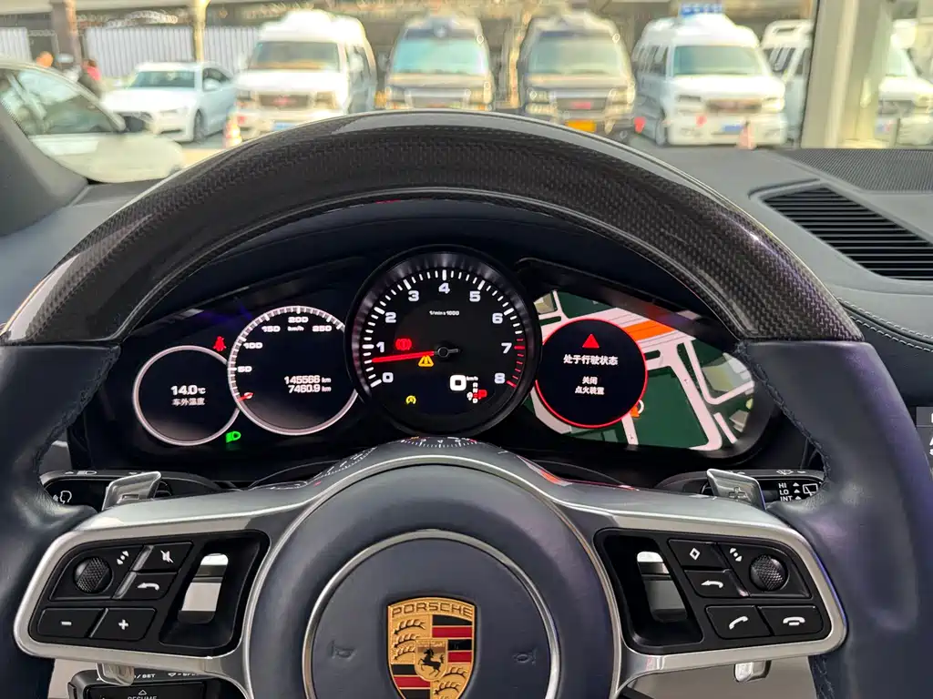 Porsche Cayenne 2018 — фото 12