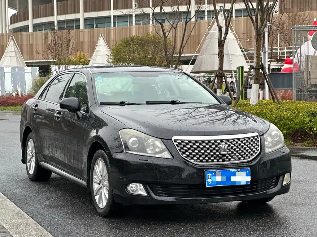 Toyota Crown 2012 — фото 3