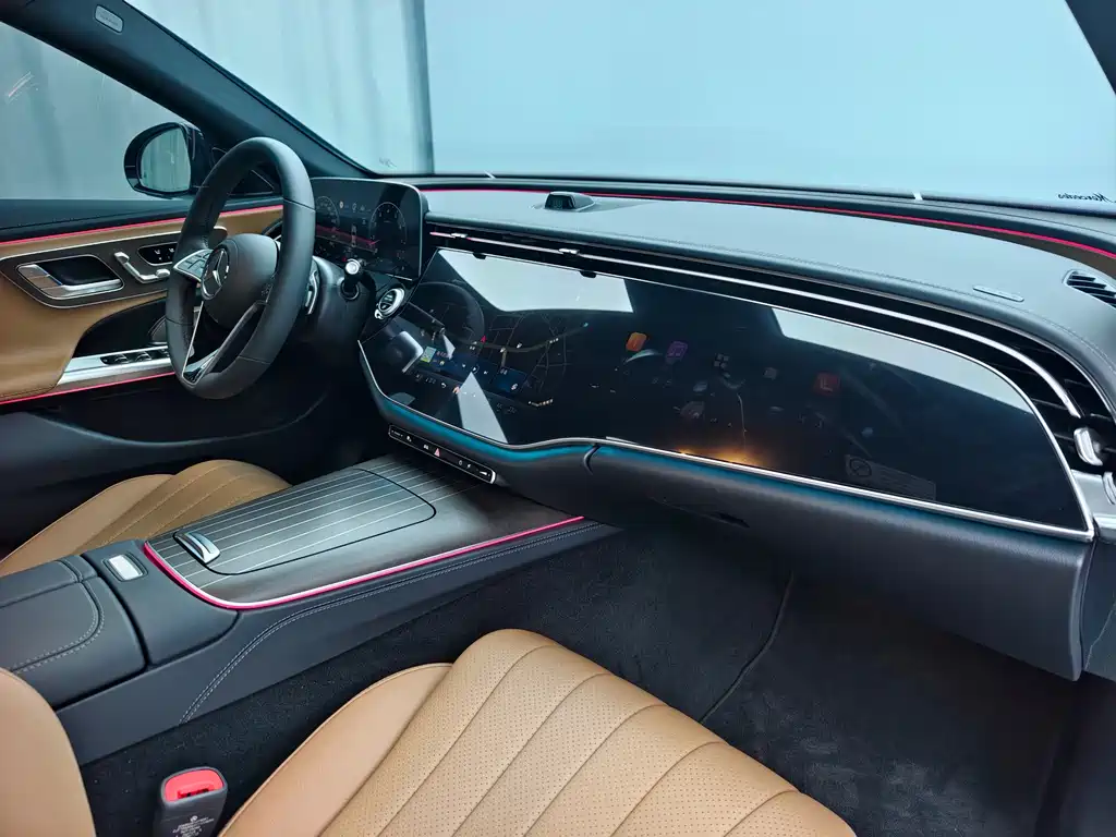 Mercedes-Benz E-Class 2025 — фото 14