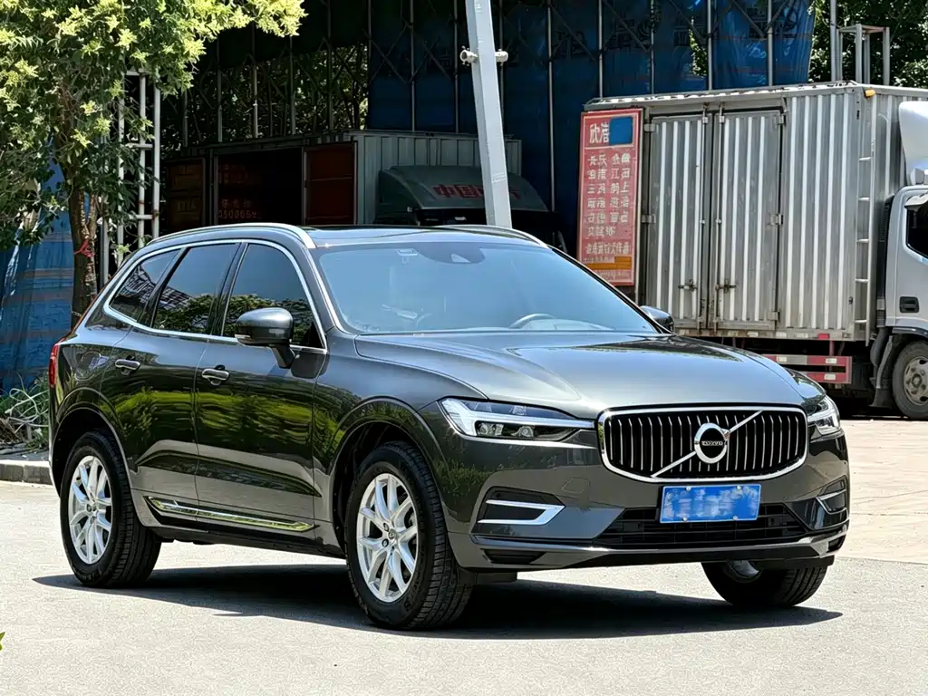 Volvo XC60 2021 — фото 3