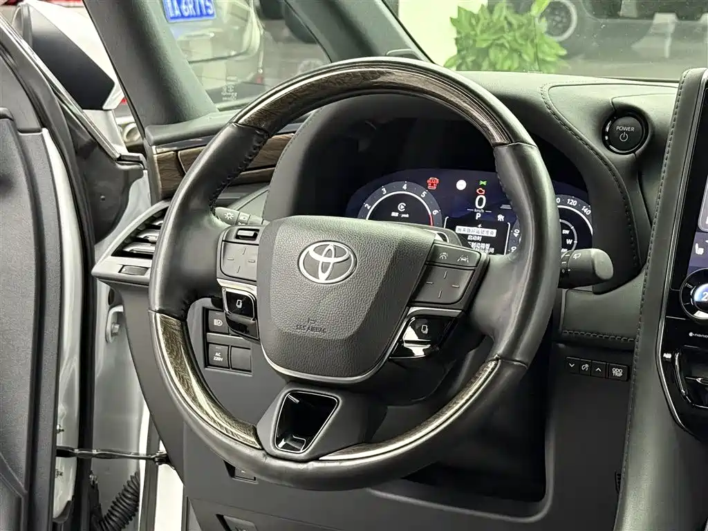 Toyota Alphard 2024 — фото 9