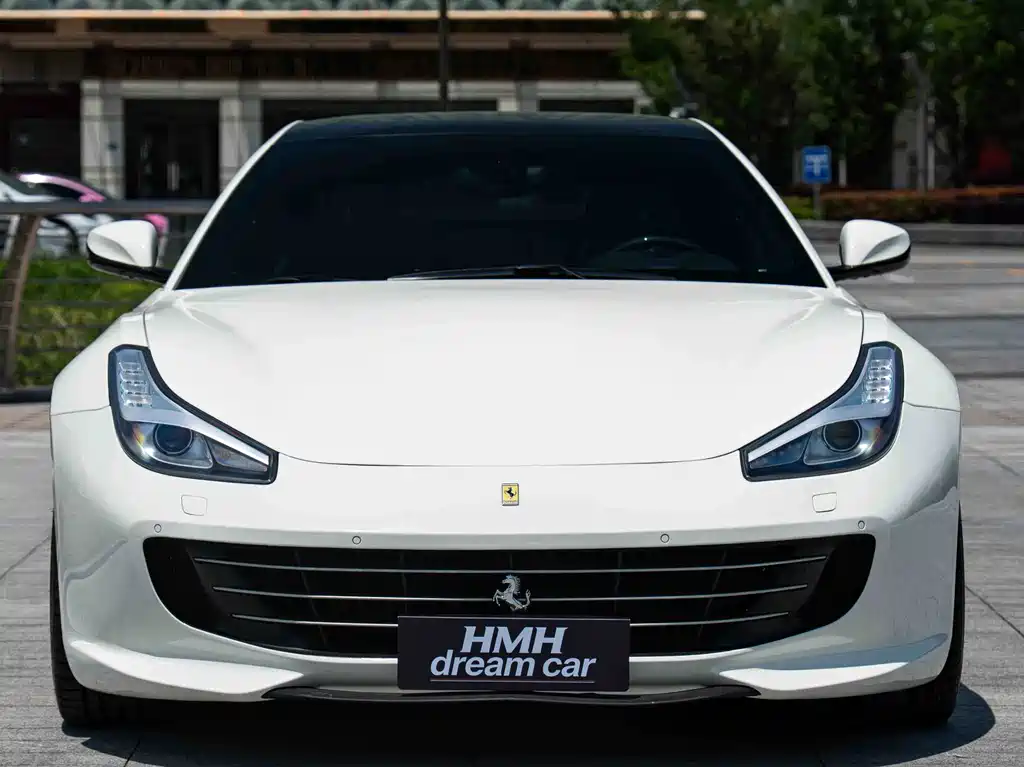 Ferrari GTC4Lusso 2017 — фото 2