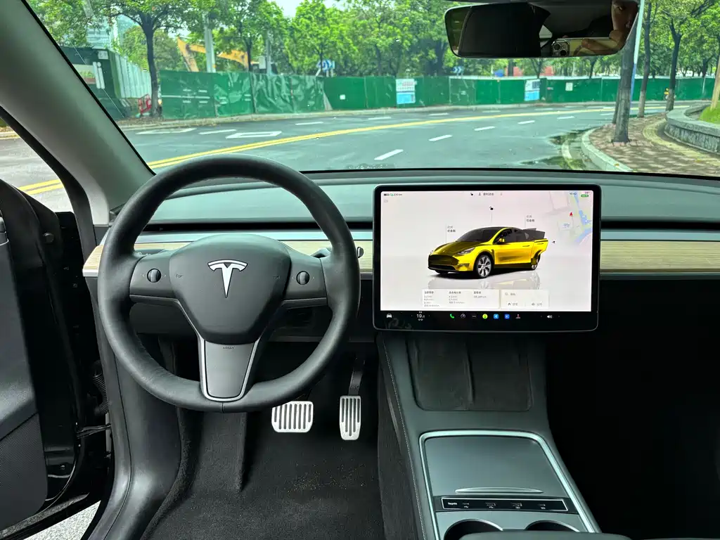 Tesla Model Y 2022 — фото 19