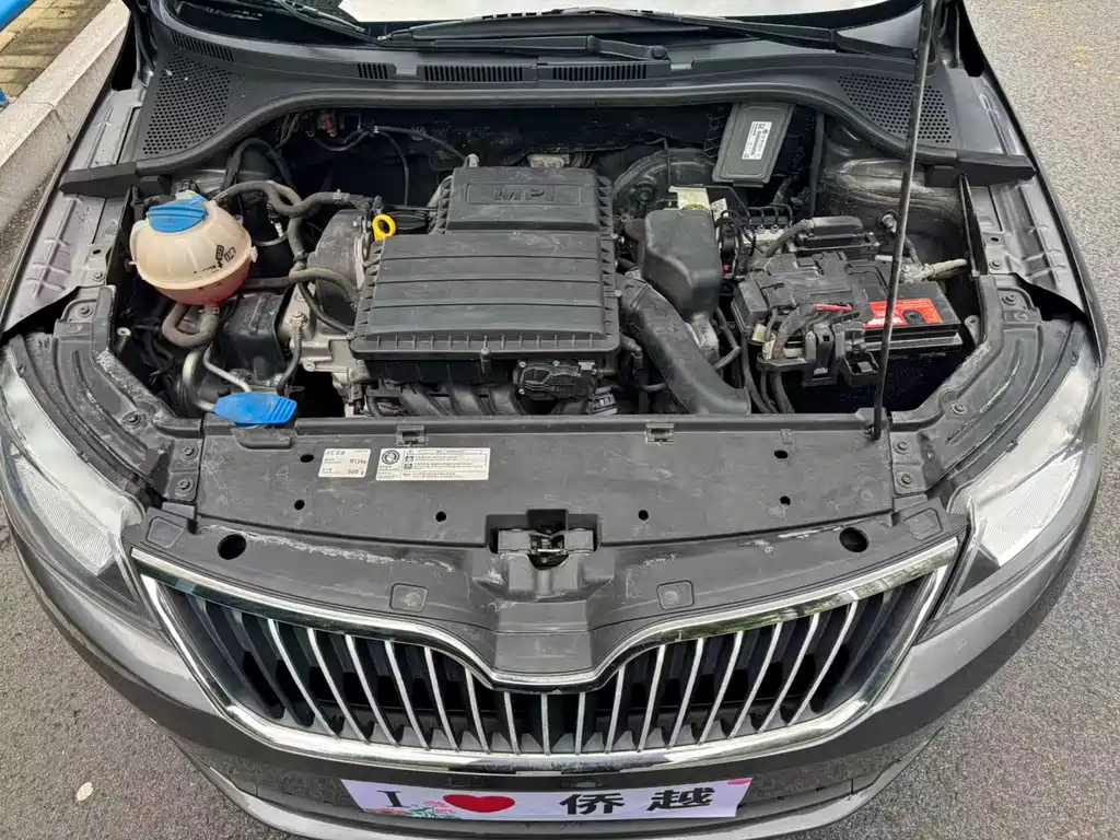 Skoda Rapid 2014 — фото 15