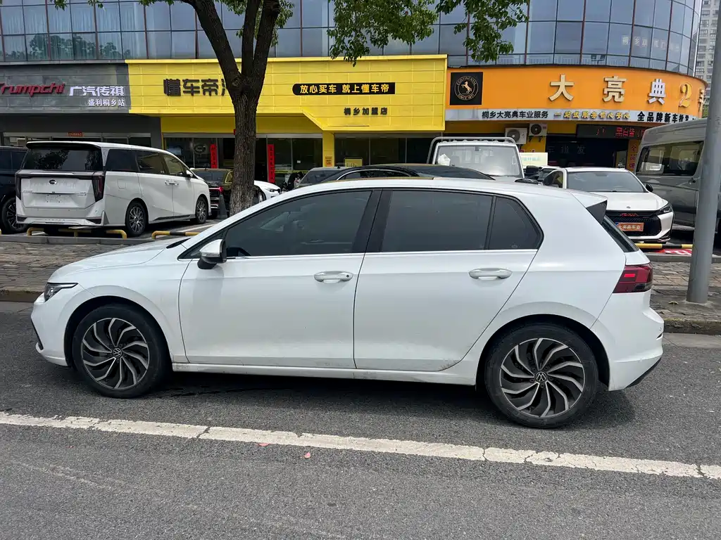Volkswagen Golf 2022