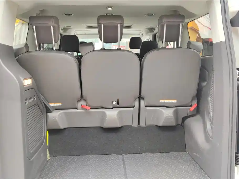 Ford Tourneo 2019 — фото 4