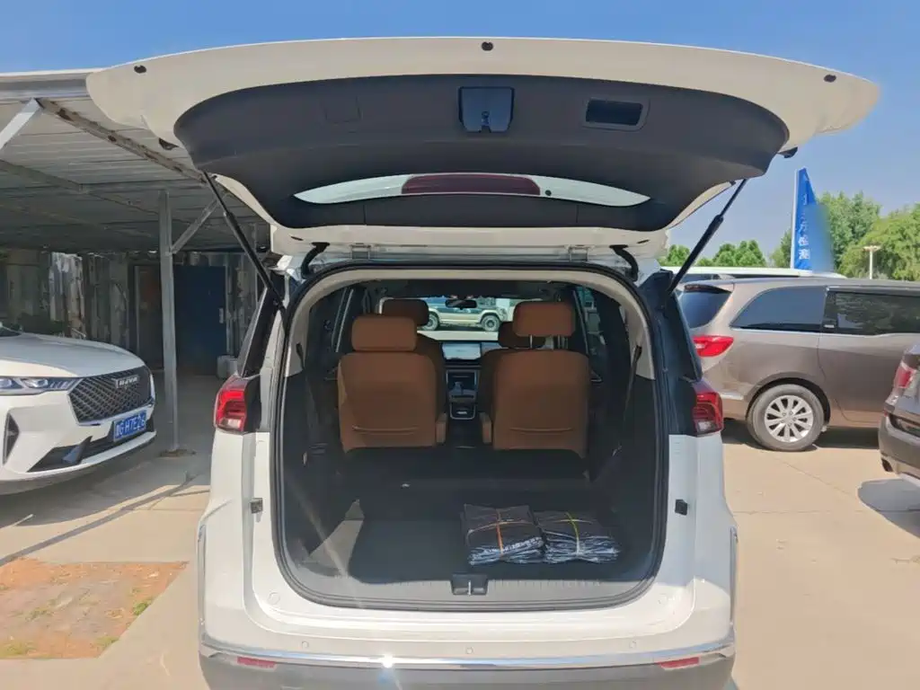 Maxus G50 PHEV 2025 — фото 19