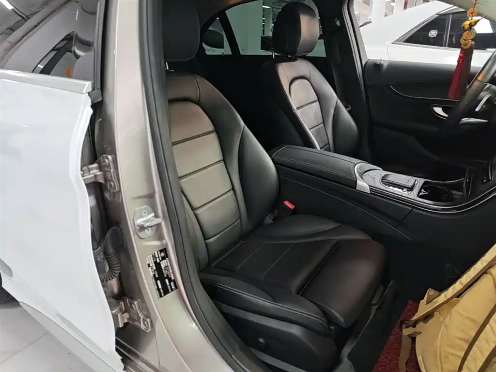 Mercedes-Benz C-Class 2019 — фото 25