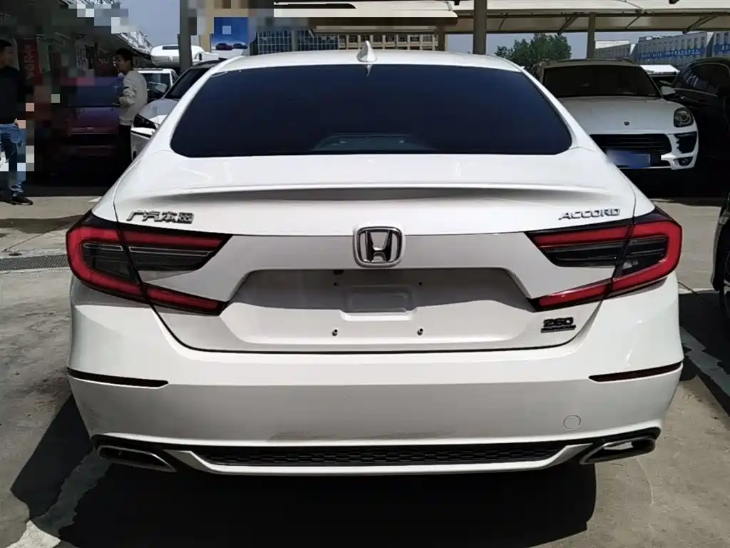 Honda Accord 2022 — фото 6