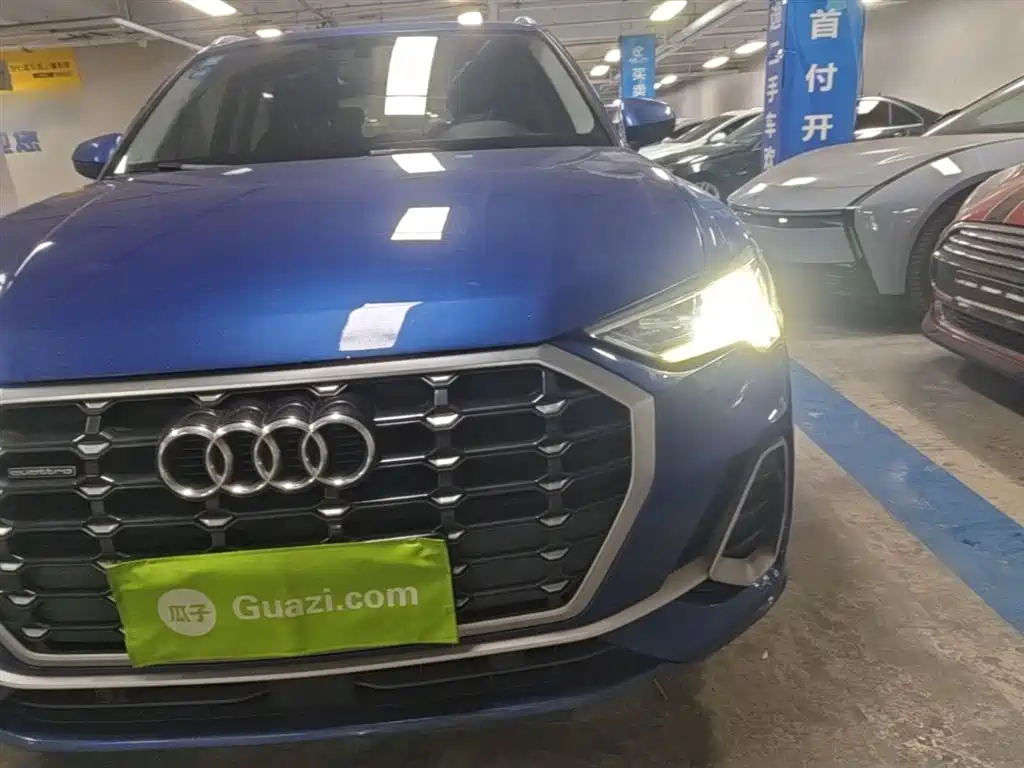 Audi Q3 2019 — фото 24