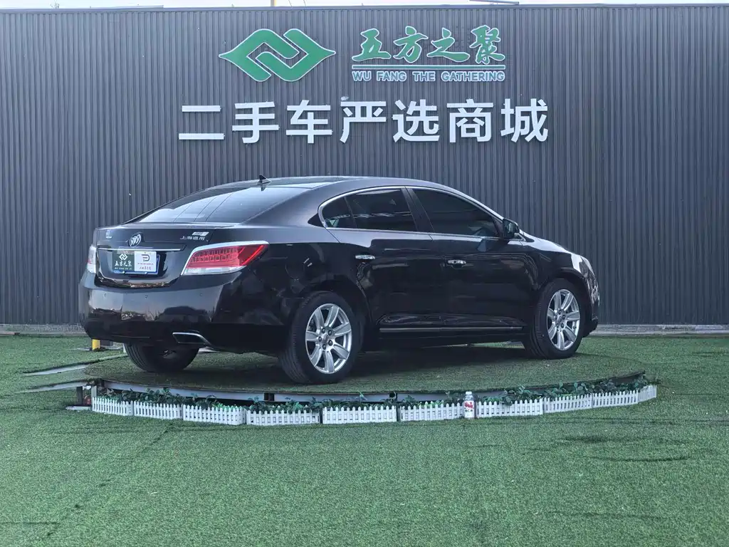 Buick LaCrosse 2012 — фото 20