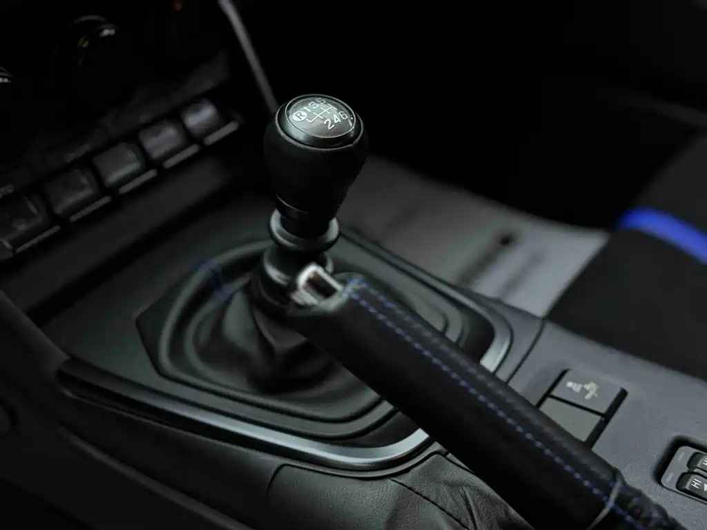 Subaru BRZ 2023 — фото 11