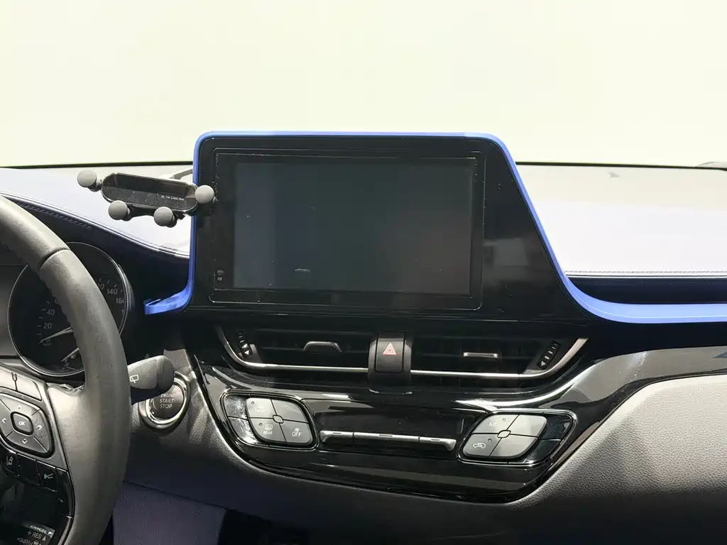 Toyota C-HR 2021 — фото 9