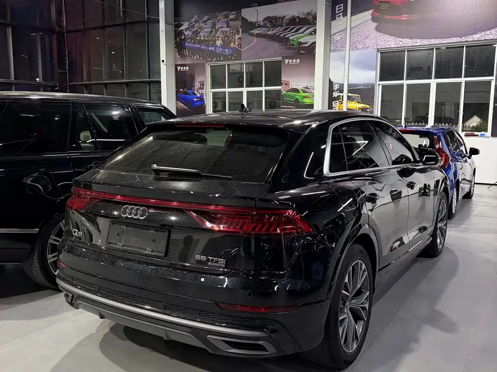 Audi Q8 2020