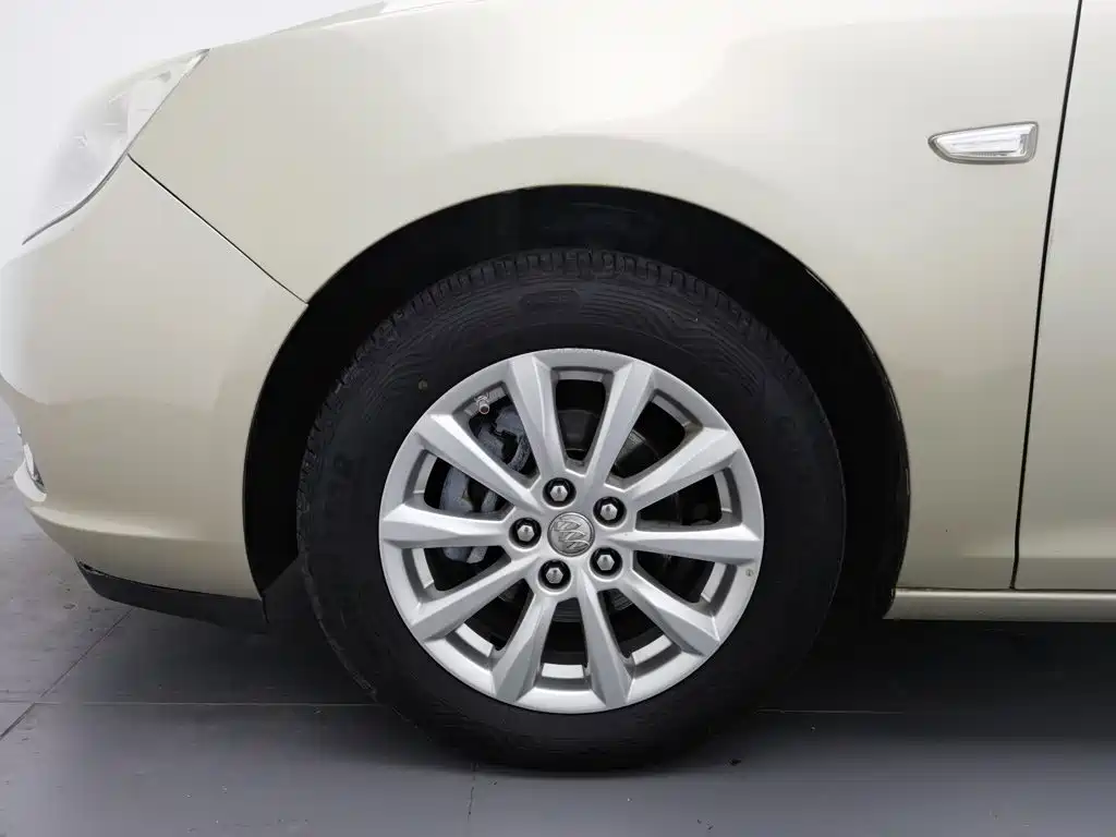 Buick Excelle GT 2015 — фото 17
