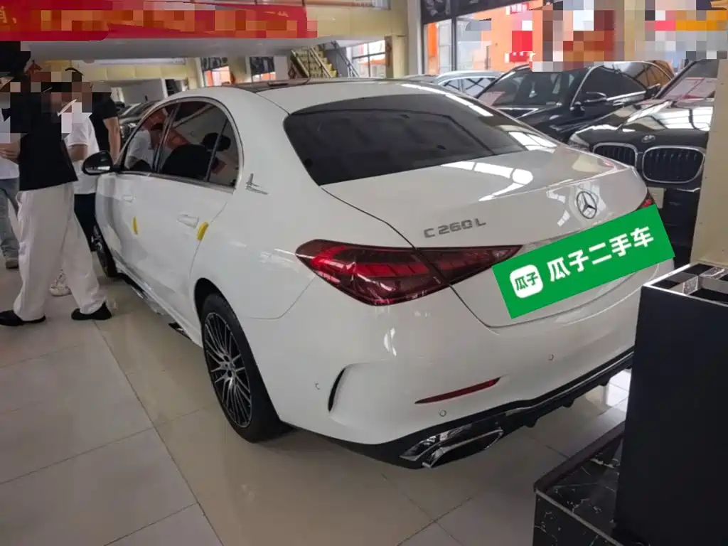 Mercedes-Benz C-Class 2025