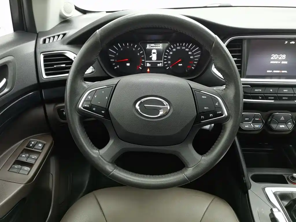 GAC Trumpchi GS4 2017 — фото 11