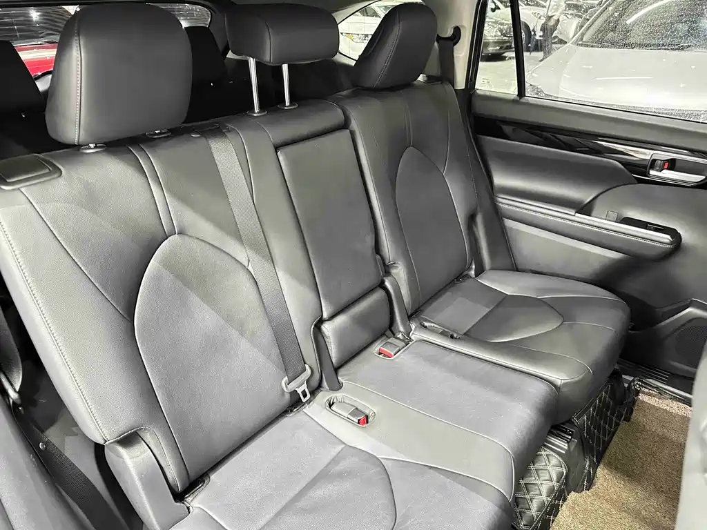 Toyota Highlander 2021 — фото 16